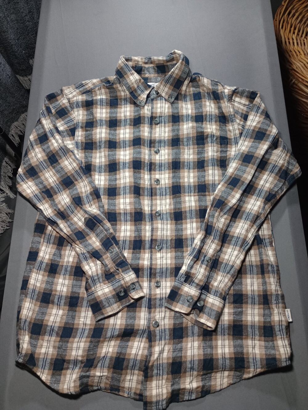 Magellan Outdoor Button Up Shirt Men's Size Small